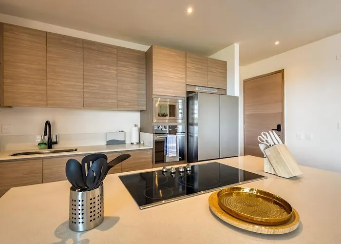 Ferienhaus Bright Coastal With Ocean-view Balcony, Gym, Pools, Bbq & Kid's Park Cabo San Lucas