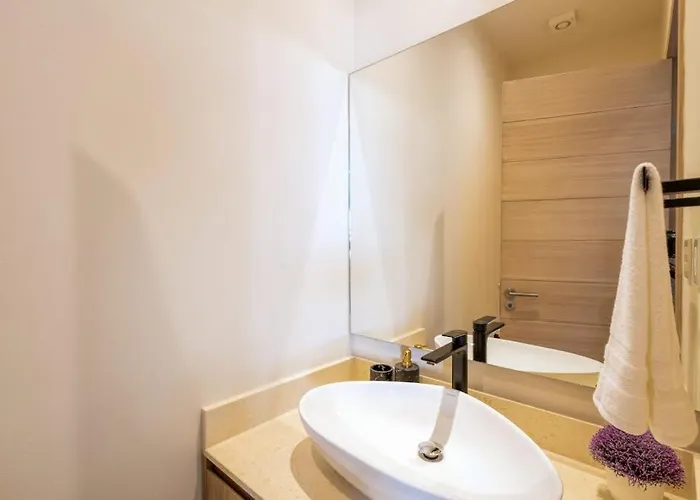 Ferienhaus Bright Coastal With Ocean-view Balcony, Gym, Pools, Bbq & Kid's Park Cabo San Lucas