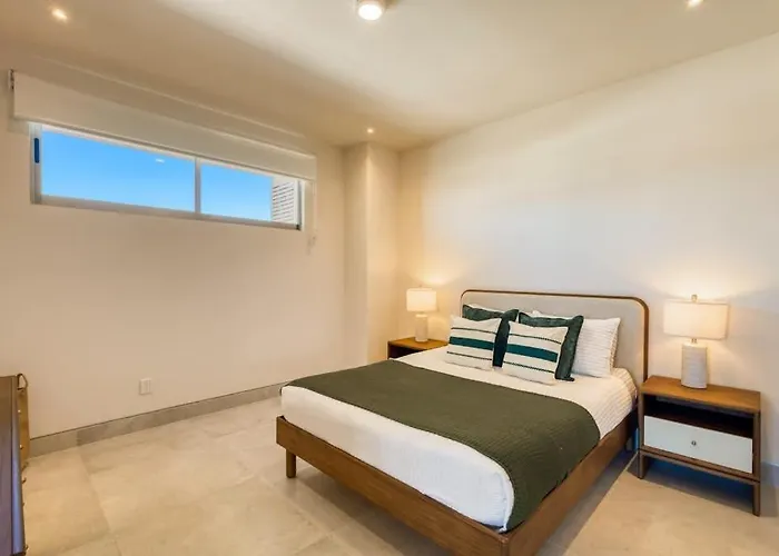 Bright Coastal With Ocean-view Balcony, Gym, Pools, Bbq & Kid's Park Ferienhaus