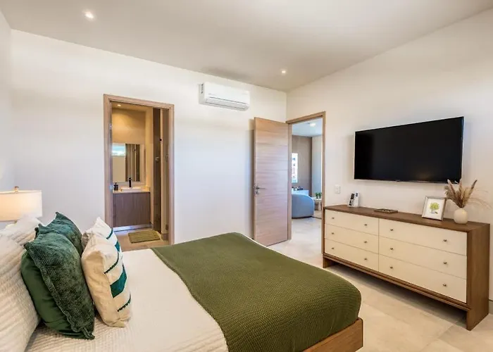 Ferienhaus Bright Coastal With Ocean-view Balcony, Gym, Pools, Bbq & Kid's Park *