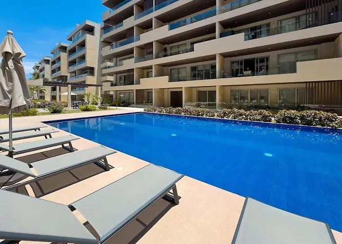 Ferienhaus Bright Coastal With Ocean-view Balcony, Gym, Pools, Bbq & Kid's Park